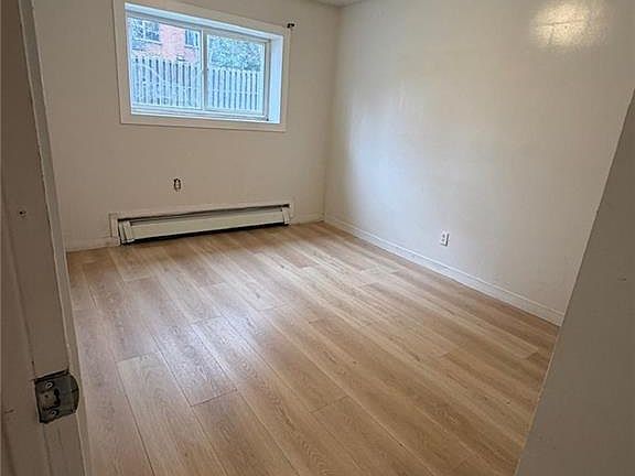 4th image of 399 Mill St #2