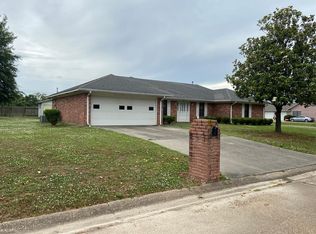 463 Oak Ridge Dr, Greenville, MS 38701