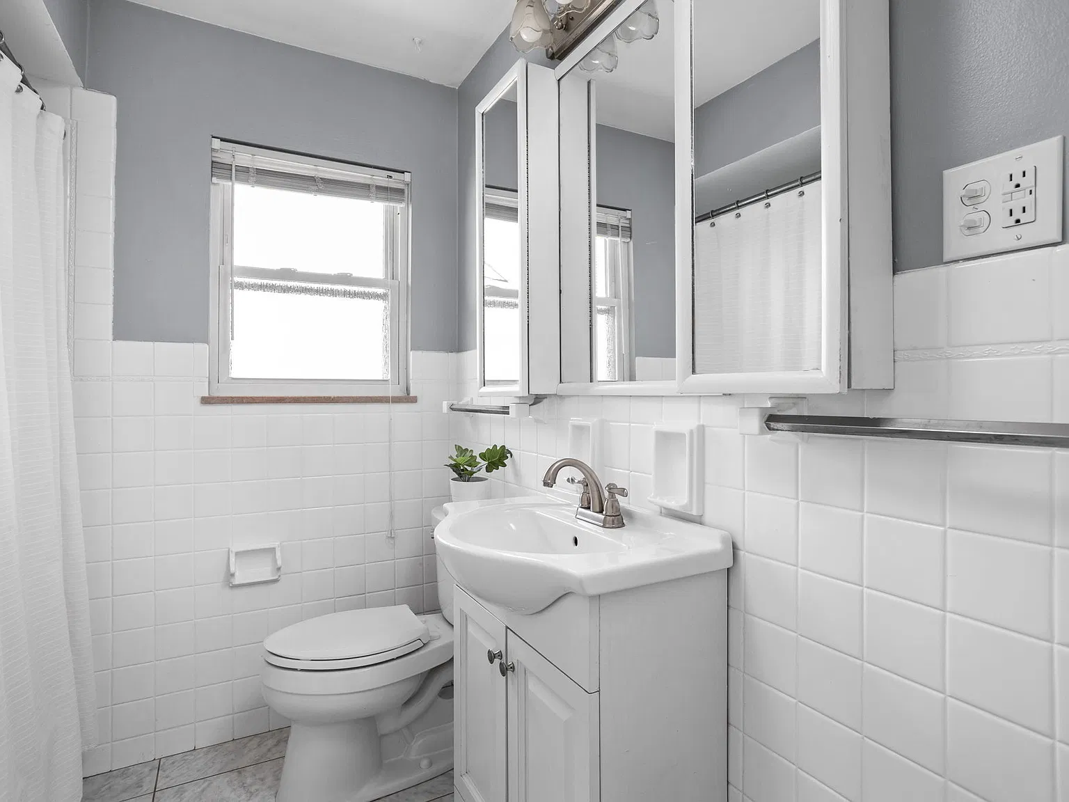 2 bed, 2588 sqft, $2,295 — Photo 2
