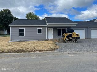 113 N New East St, Freeburg, PA 17827