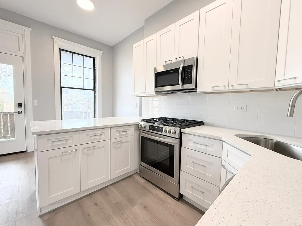 Building Photo - 3521 N Reta Ave #2