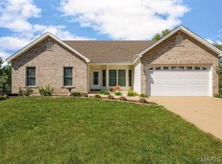 34 Saint Nicholas Ct, O'Fallon, MO 63366
