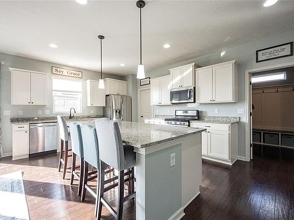 4th image of 5573 Golden Aster Dr