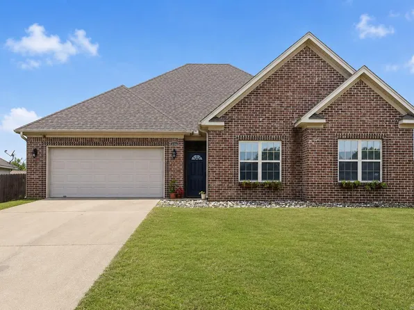 2301 Pleasant Forest Dr, Benton, AR 72015