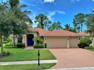 387 Saddlebrook Ln, Naples, FL 34110