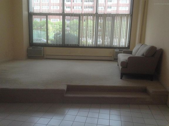 5th image of 10 Bay Street Lndg APT 1