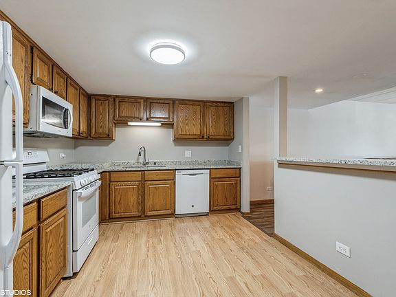 5th image of 4535 Rumsey Ave APT 2D