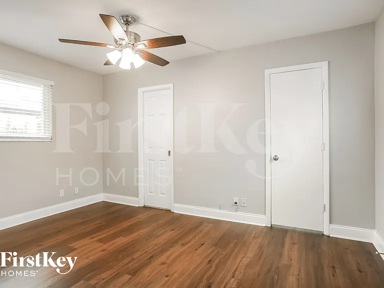 6119 NW 18th Ct — Photo 8