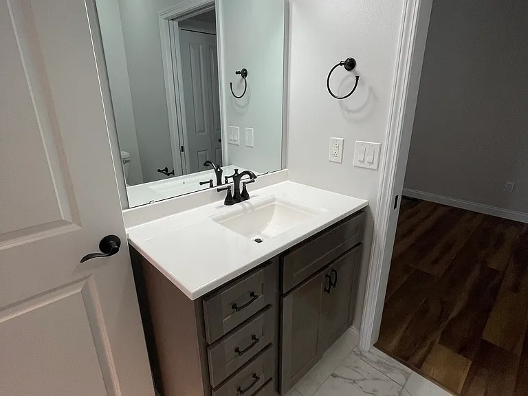 401 Walnut St #6 — Photo 19