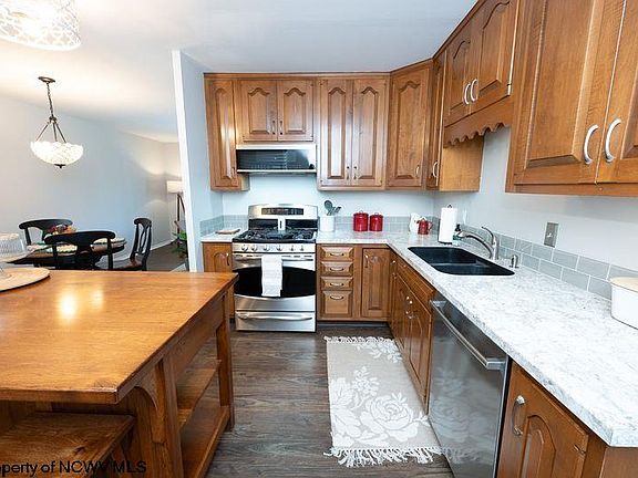 5th image of 1492 Western Ave