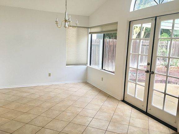 3rd image of 698 Westfield Ct
