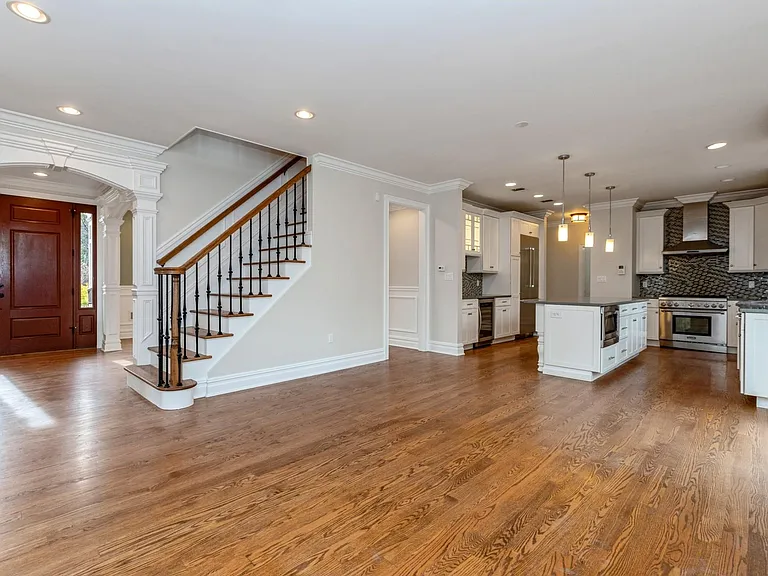 15 Woodland Rd — Photo 10