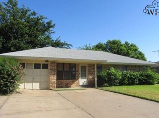 1214 Santa Barbara Dr, Wichita Falls, TX 76302
