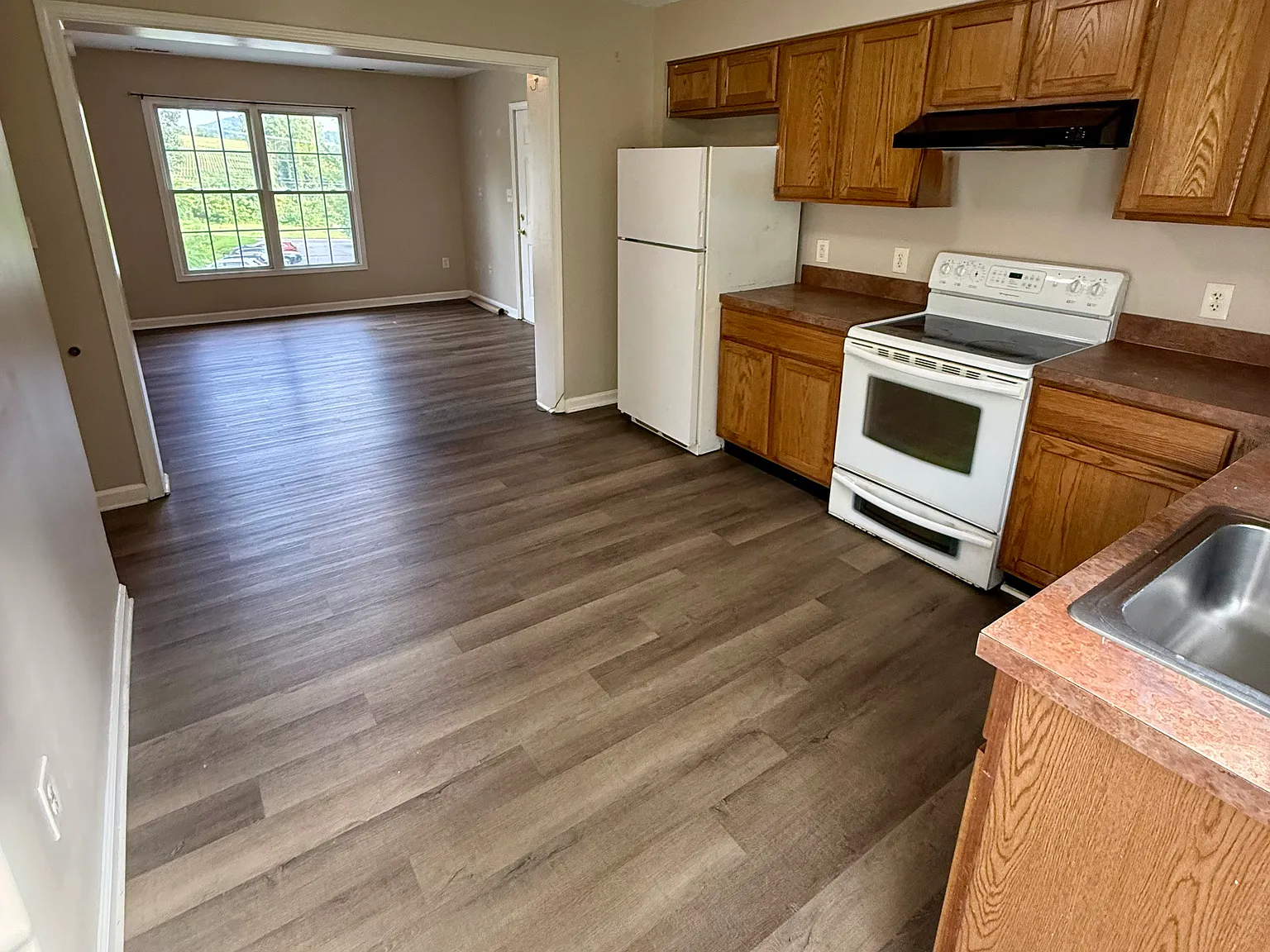 2 bed, $1,000 — Photo 3