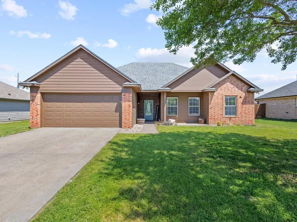704 Katy Ln, Whitewright, TX 75491
