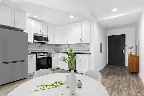 39-04 29th Street #4B