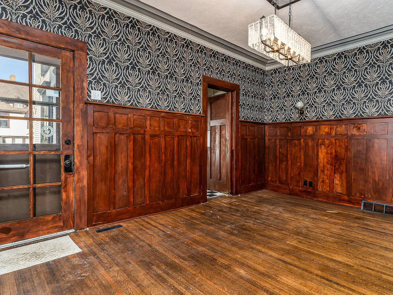 718 West Stephenson Street - Office 4 — Photo 4
