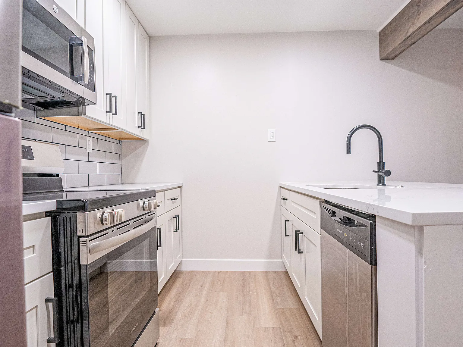 2 bed, 800 sqft, $1,650 — Photo 2