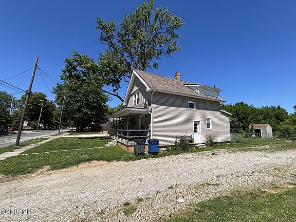 5th image of 2329 Seaman St