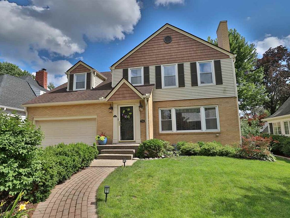 1st image of 310 W Hollyridge Cir