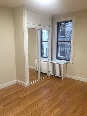 Rented by Grand Group Realty | media 8