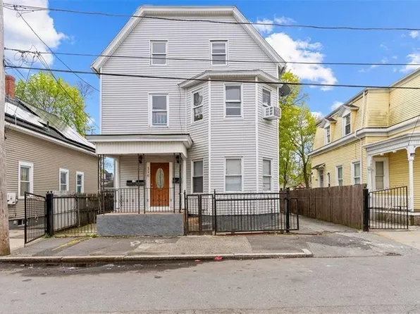 116 Laura St, Providence, RI 02907