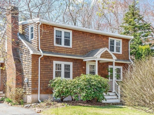 8 Knight Rd, Manchester, MA 01944