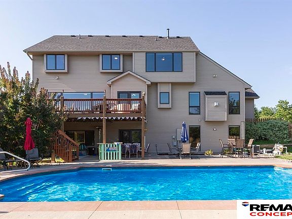 4th image of 16569 Summit Dr