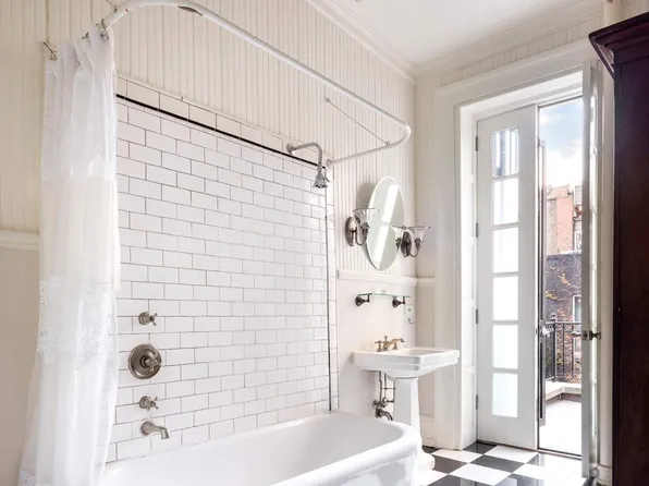 69 Washington Place image 13 of 25