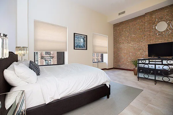 Rented by Paramount And Bond Real Estate | media 8