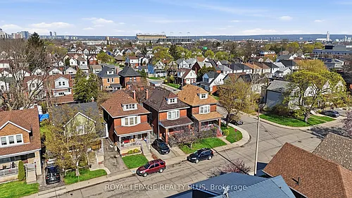 115 Kensington Ave N Photo 1
