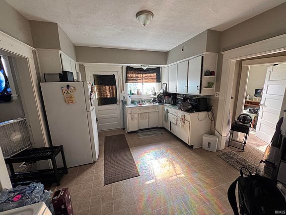 4th image of 237 W Leith St