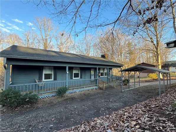 404 Plaza Dr, Wilkesboro, NC 28697