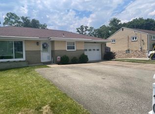 407 Kathy Lynn Dr, Pittsburgh, PA 15239