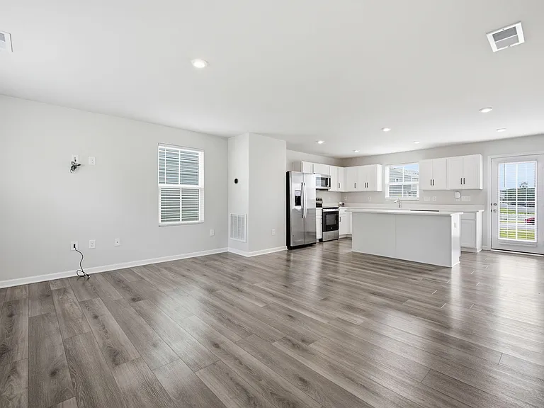 1432 Burgundy Bluff Ln — Photo 7