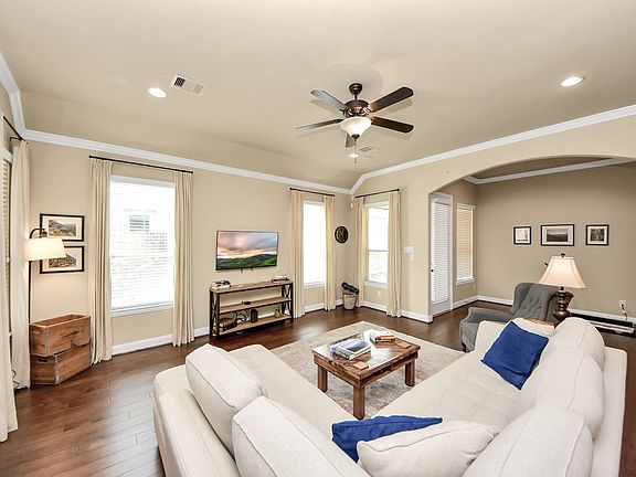 4th image of 4910 Augusta Pointe Ct