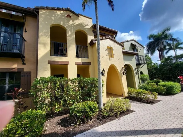 9088 Chula Vis #108-4, Naples, FL 34113