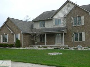 2203 Cobblestone Ln, Brighton, MI