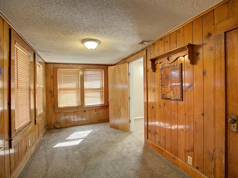 1325 S Delaware Ave — Photo 19