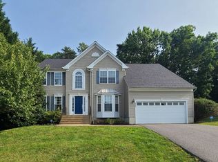 4002 Mossy Bank Ln, Fredericksburg, VA 22408