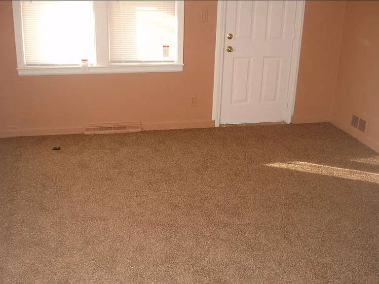3641 N Euclid Ave — Photo 8