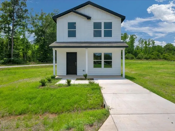225 Dana Dr, Lufkin, TX 75901
