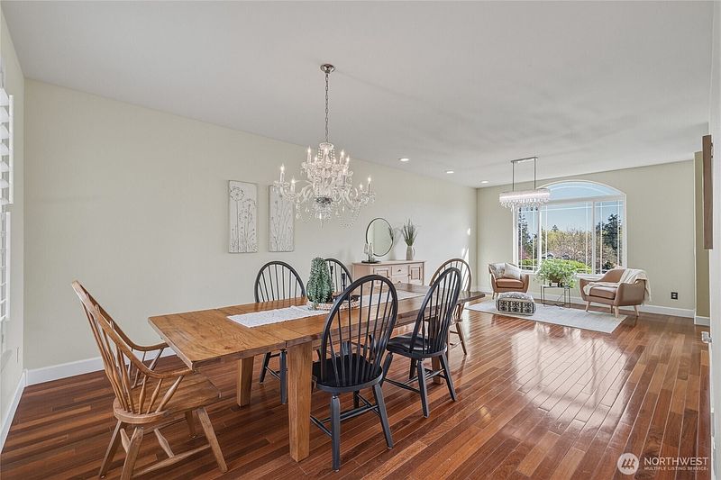 4th image of 2598 Lakeridge Drive