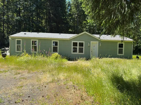 1104 E Alderwood Rd, Belfair, WA 98528