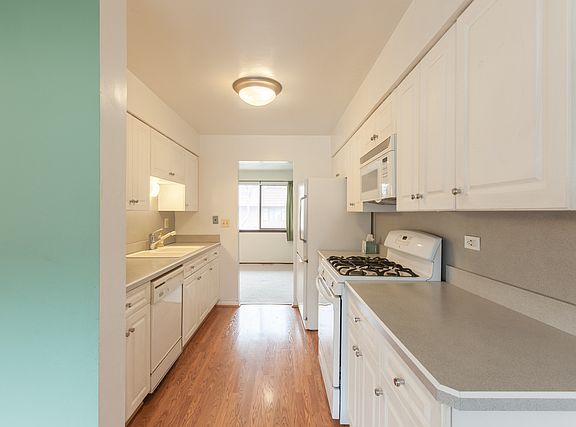 5th image of 575 Blackfoot Ct