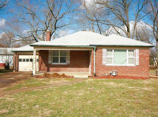 909 E Monroe St, Belleville, IL