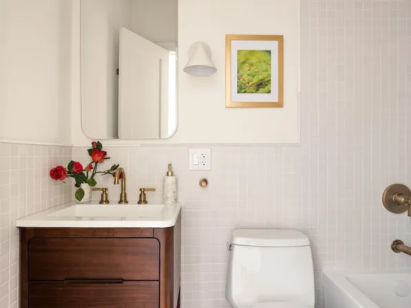 340 Lincoln Road image 16 of 25