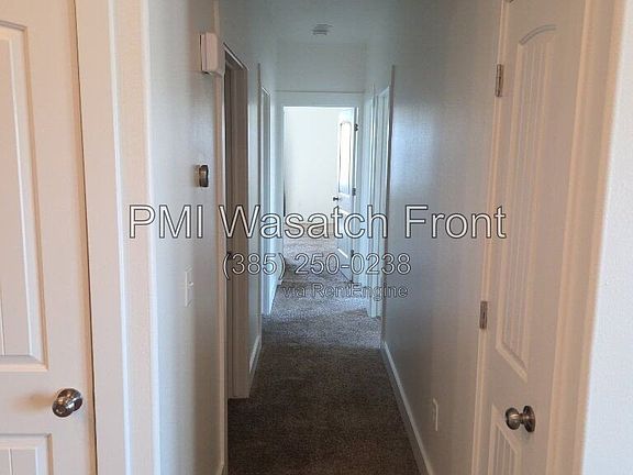 4th image of 147 W Spring Hill Way
