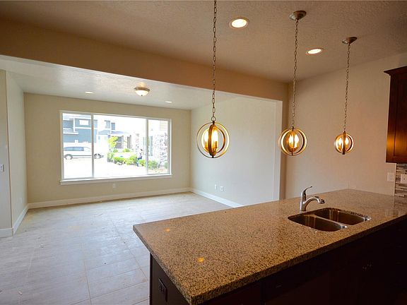 5th image of 9752 S. Agora Lane