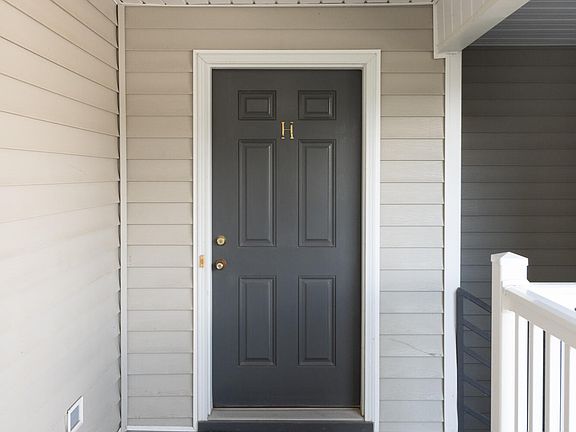 5th image of 2408 King Richard Court #H